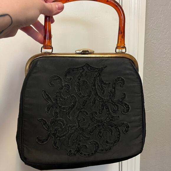 Vintage 1940s Large Black Satin Floral Embroidered Handbag with Lucite Handle 2 - Picture 11 of 12